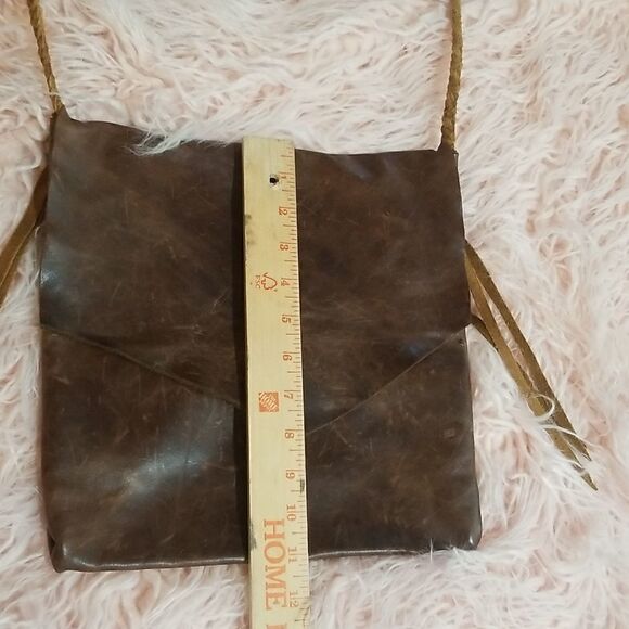 Vintage leather bag found at a estate sale - Picture 5 of 11